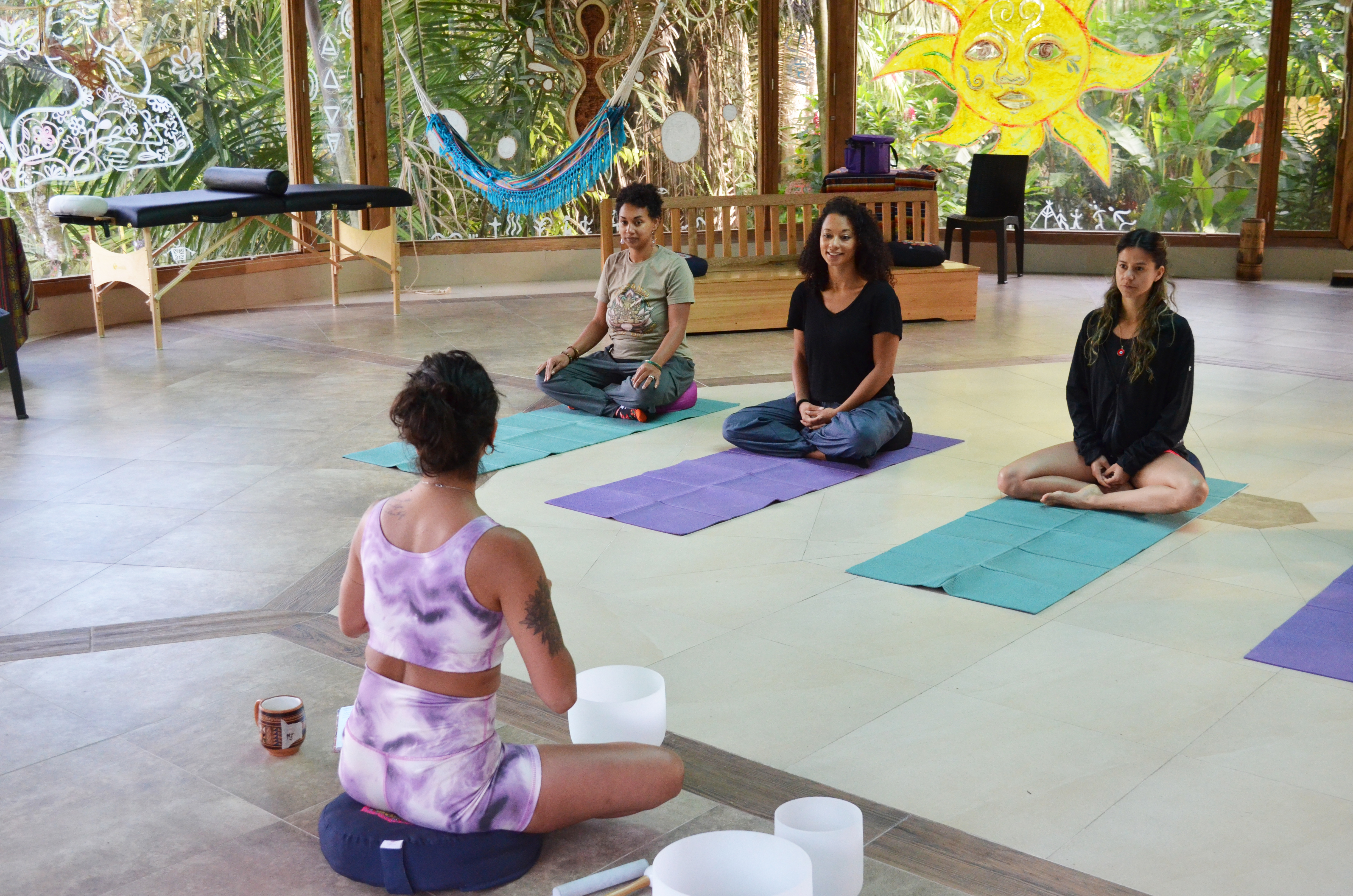 Yoga practice at Alquimia retreat